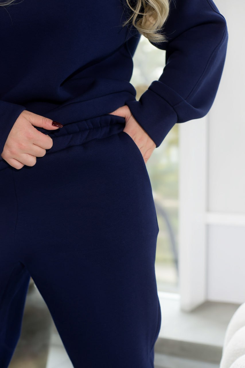 Garnitury casualowe proste, trzynitkowe, polarowe, z kapturem, duże rozmiary 