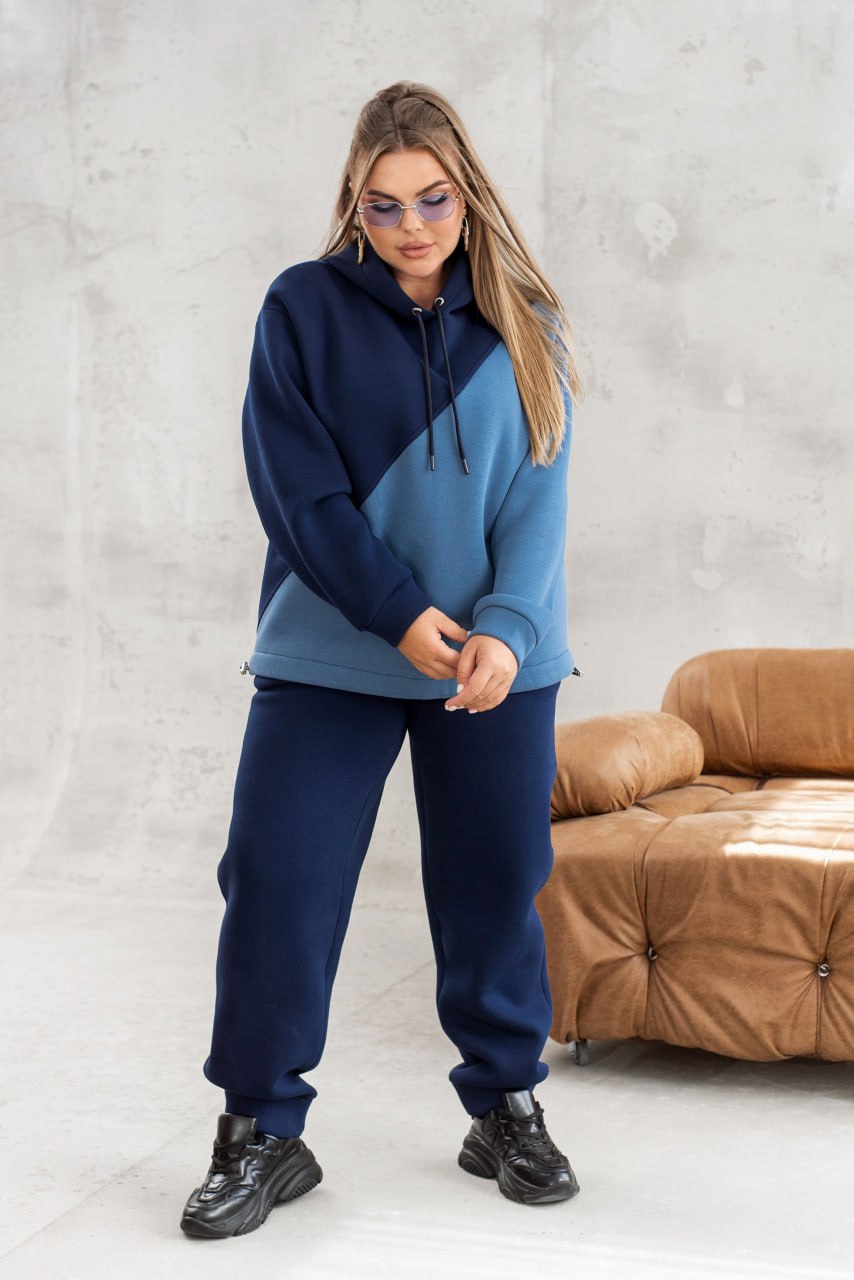 Fleece Hoodie and Joggers Suit with Drawstring Hem and Side Pockets