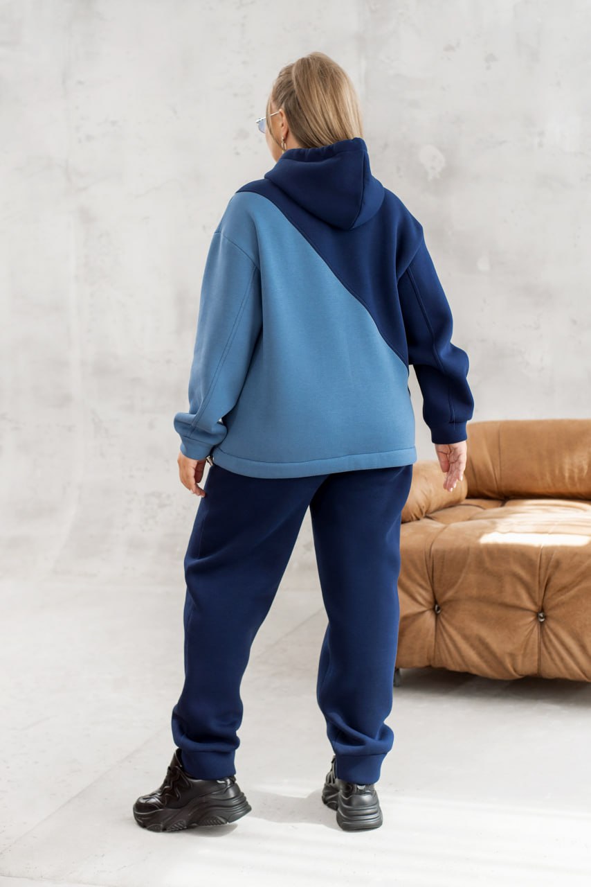 Fleece Hoodie and Joggers Suit with Drawstring Hem and Side Pockets