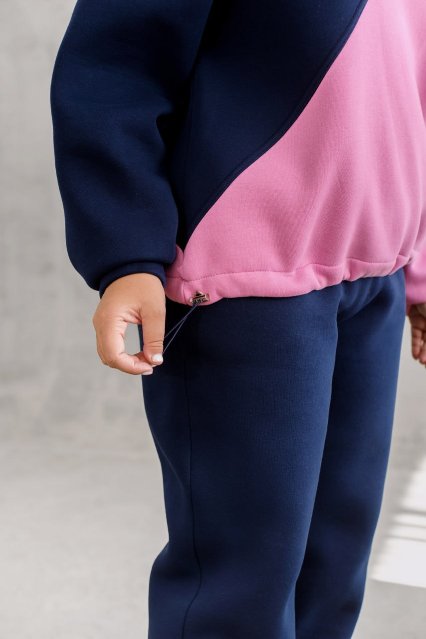 Fleece Hoodie and Joggers Suit with Drawstring Hem and Side Pockets