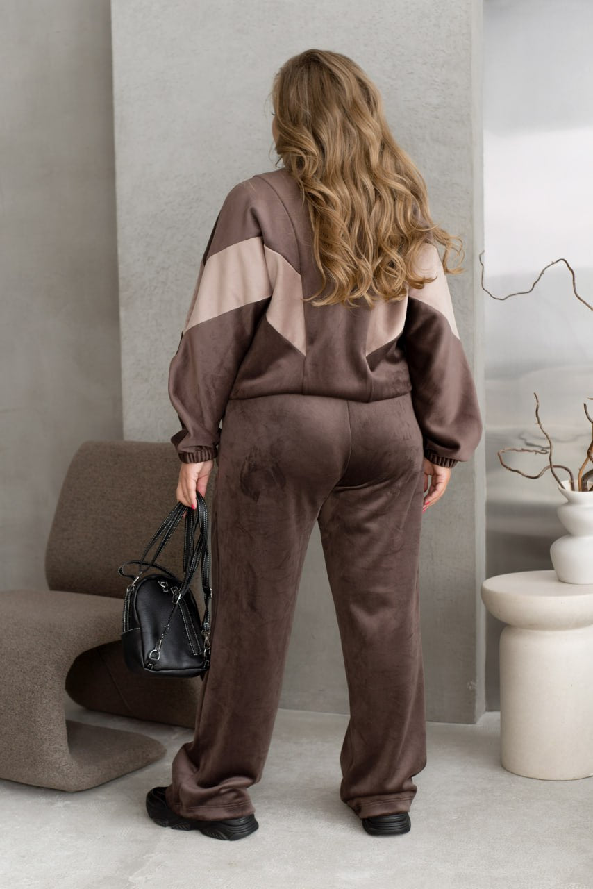Women's Loose Fit Velour Two-Piece Suit