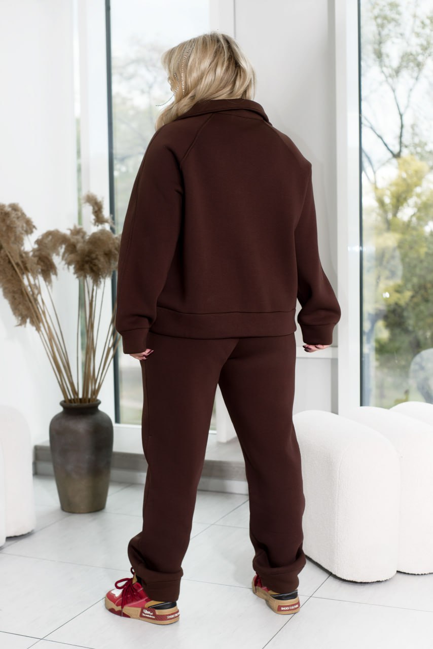 Garnitury casualowe proste, trzynitkowe, polarowe, z kapturem, duże rozmiary 