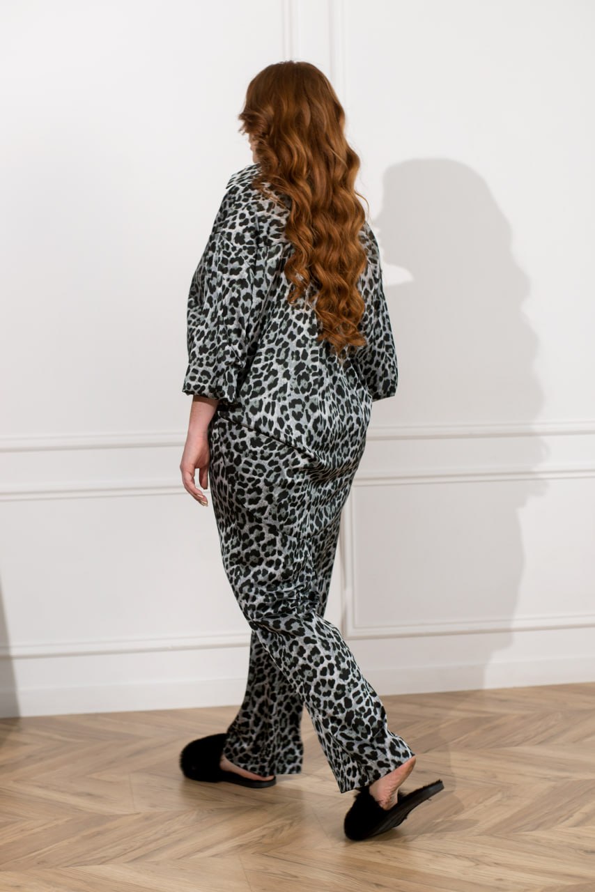 Komplet piżamowy Armani Silk, klasyczny krój, koszula i spodnie w dużym rozmiarze