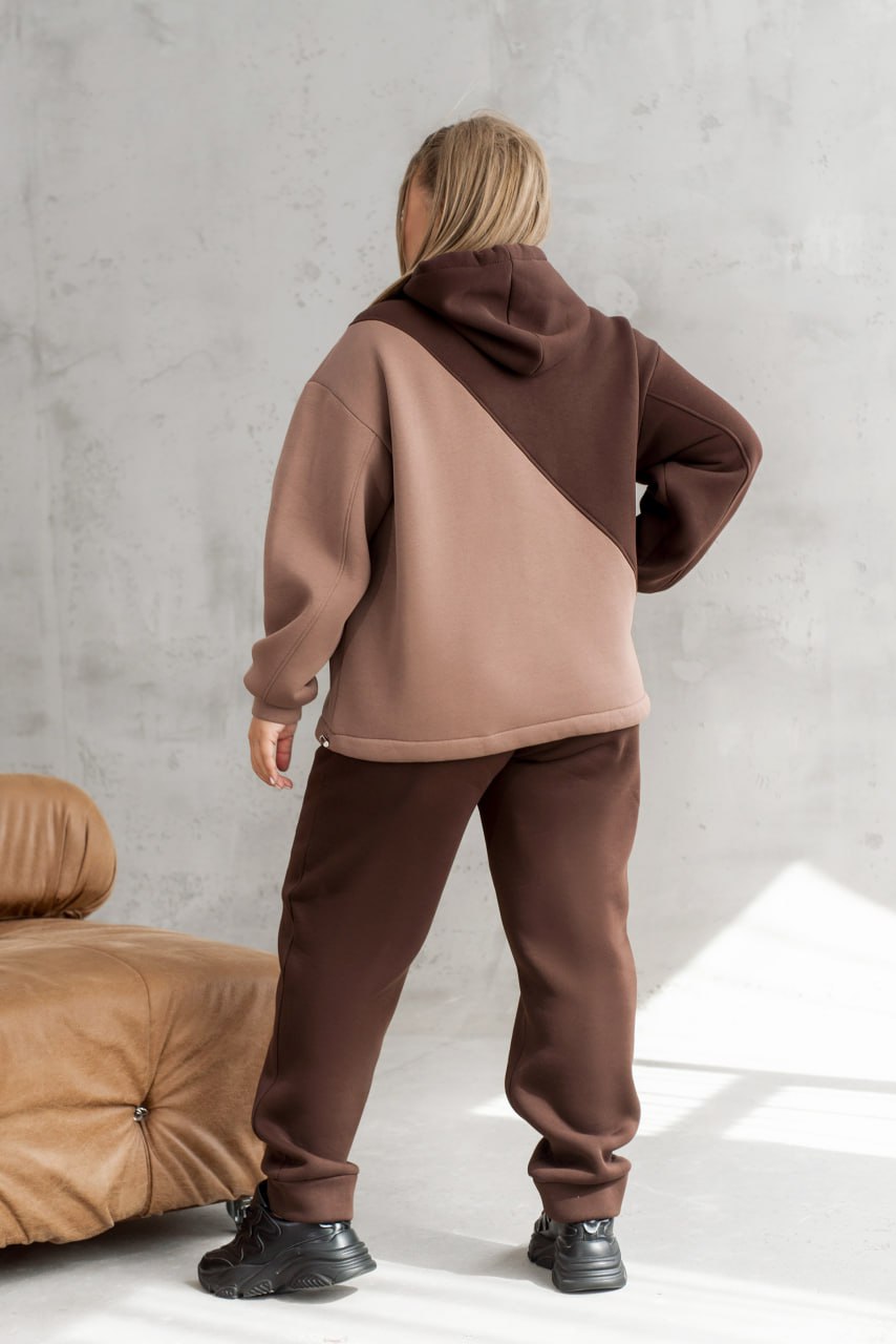 Fleece Hoodie and Joggers Suit with Drawstring Hem and Side Pockets