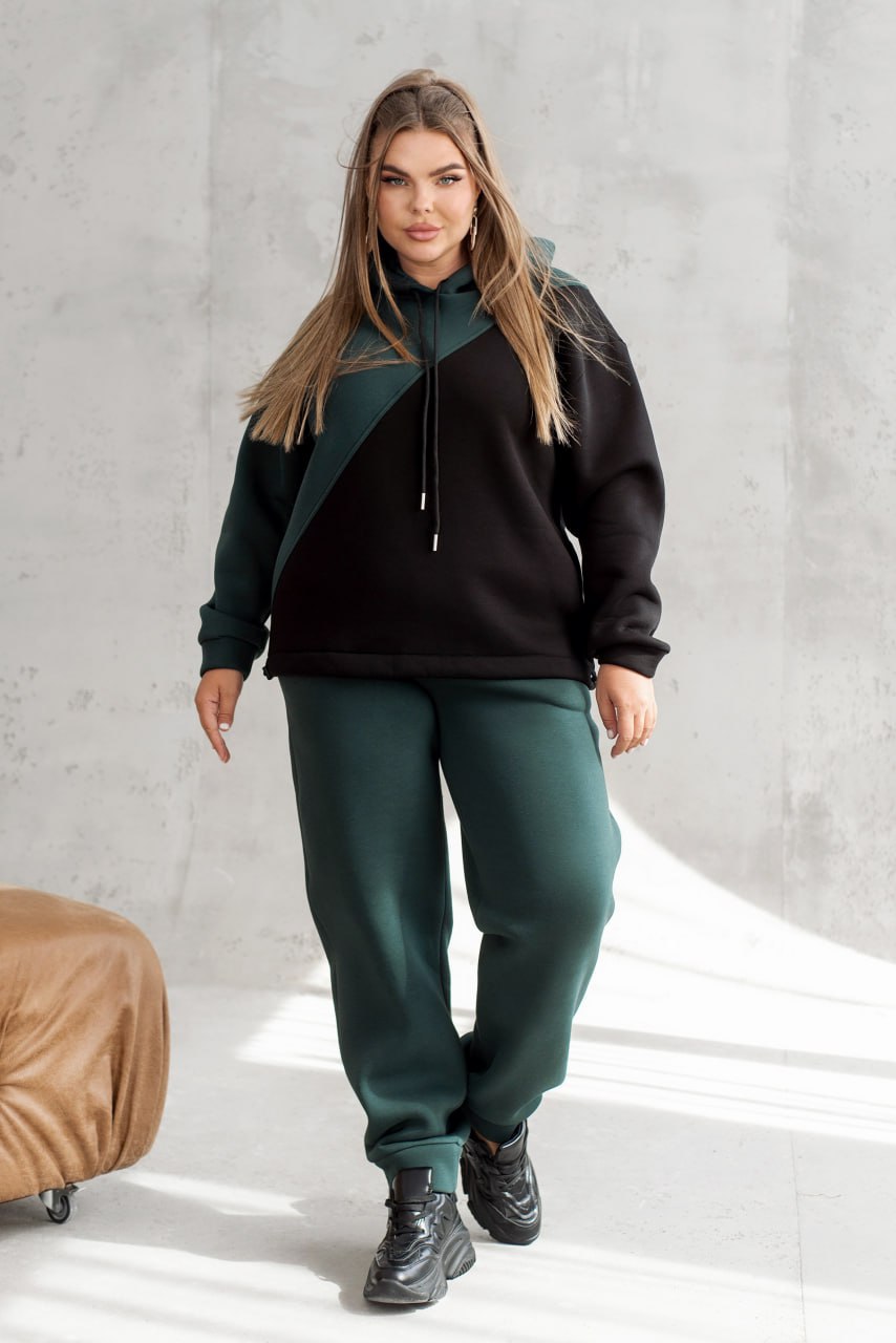 Fleece Hoodie and Joggers Suit with Drawstring Hem and Side Pockets