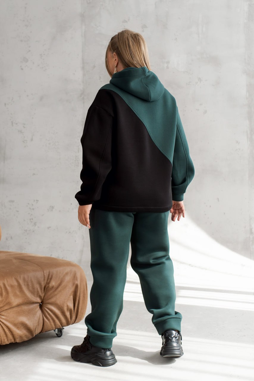 Fleece Hoodie and Joggers Suit with Drawstring Hem and Side Pockets