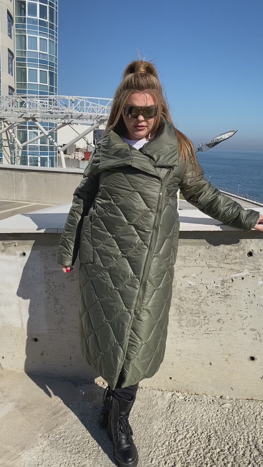 Women's Long Quilted Jacket with Silicone Insulation