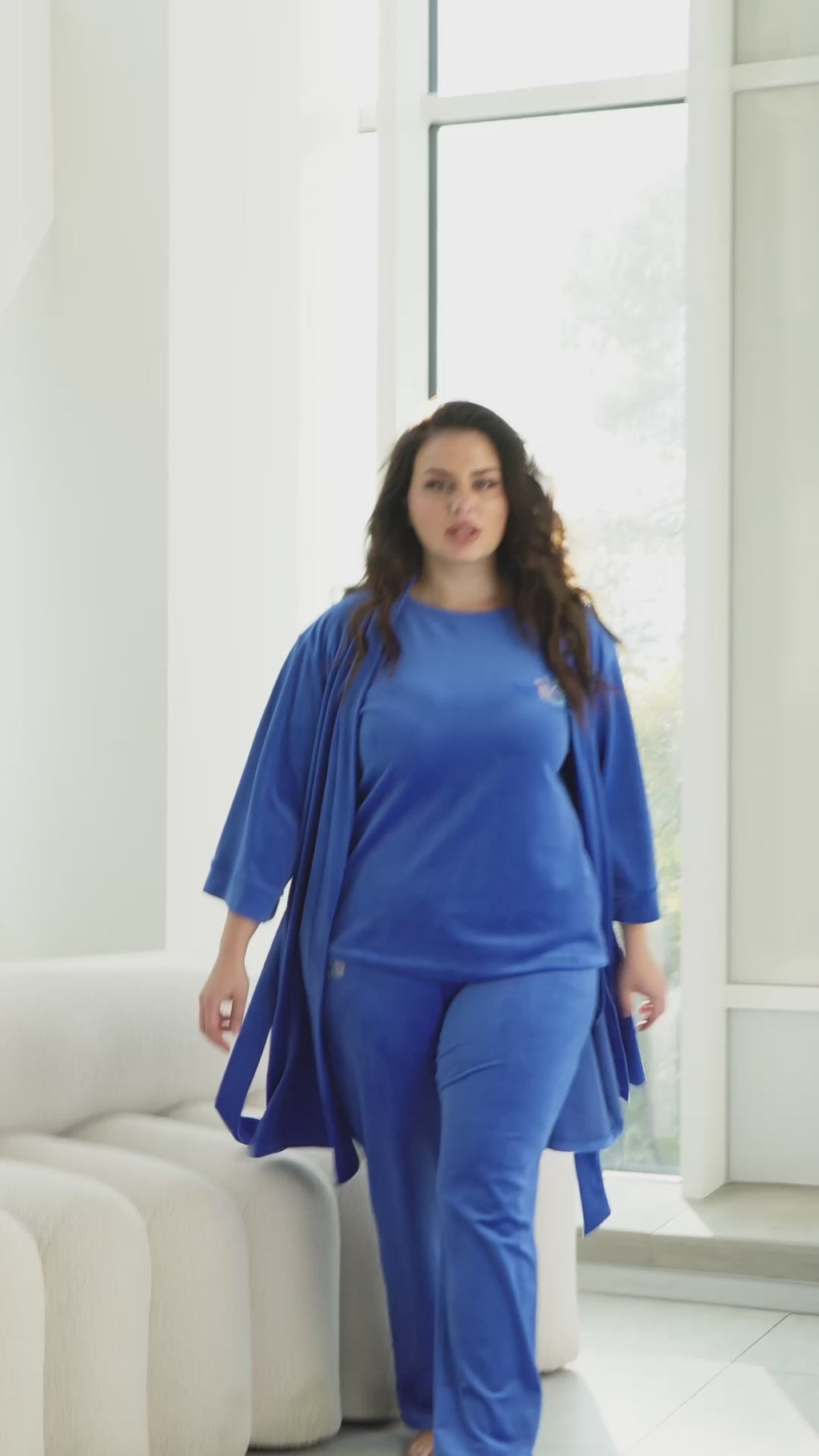 Комплект домашнього одягу з трьох предметів, халат, футболка, штани, велюр, принт зі стразами, великий розмір